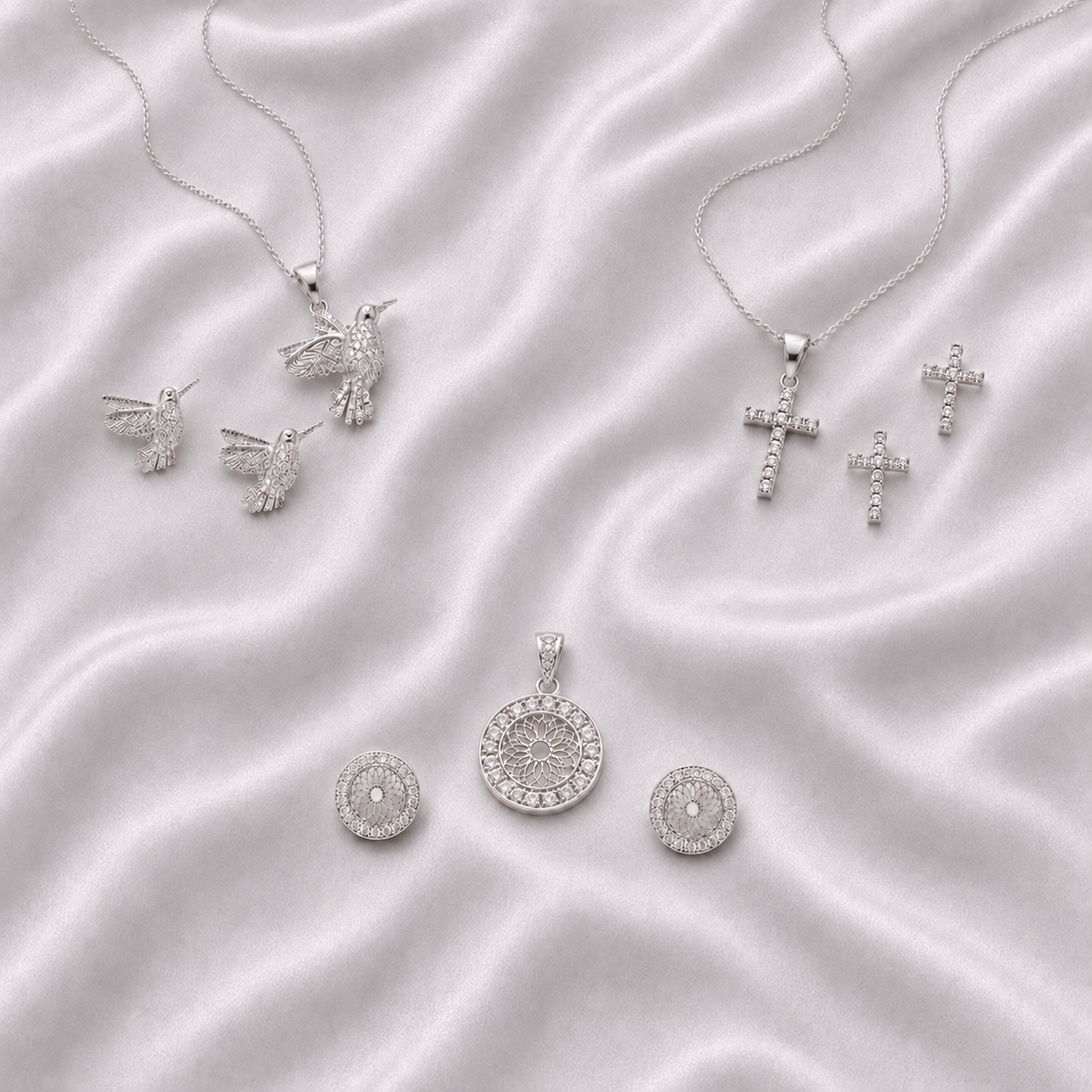 Juegos: Dije+Cadena+Aretes