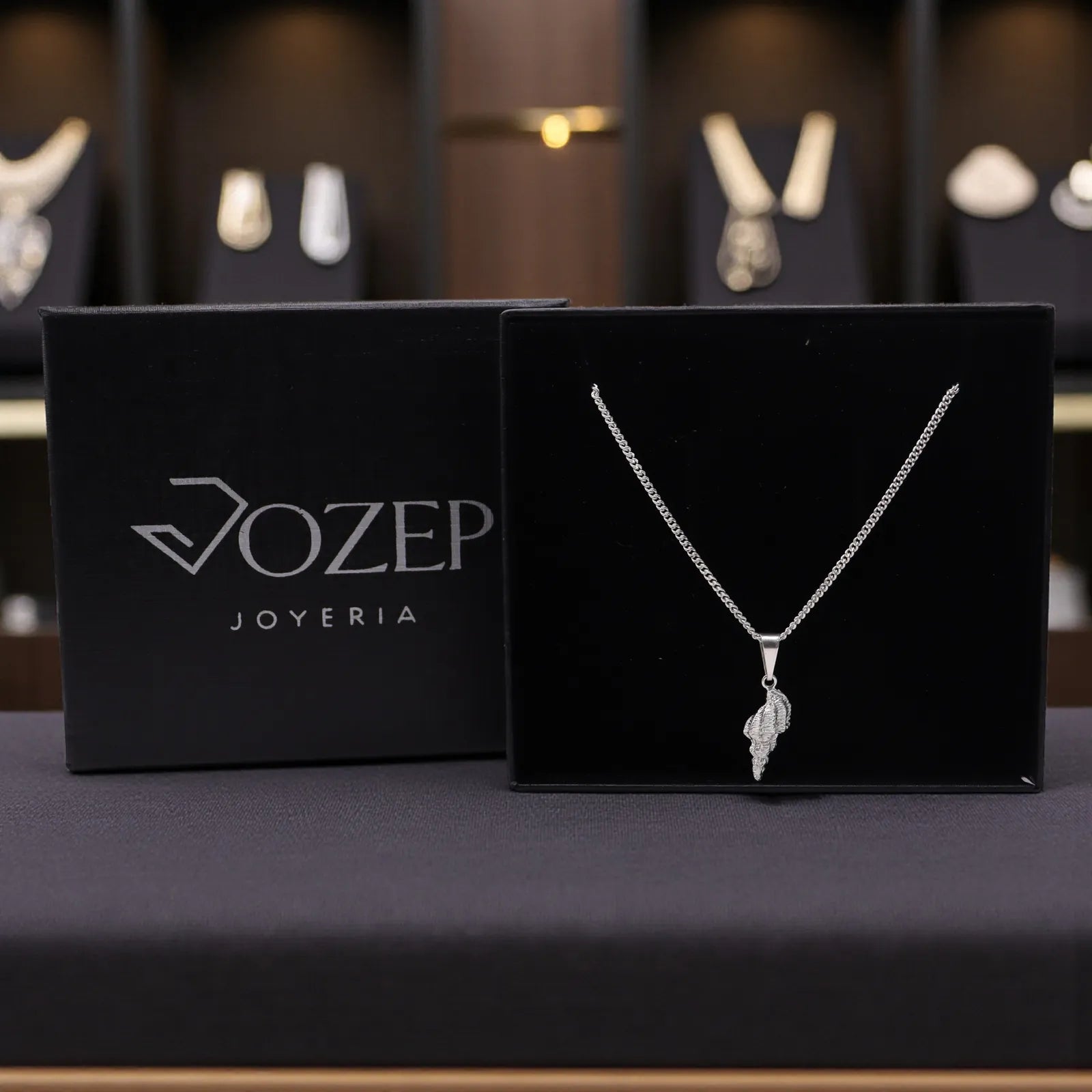 Dije De Caracola + Cadena en Plata .925