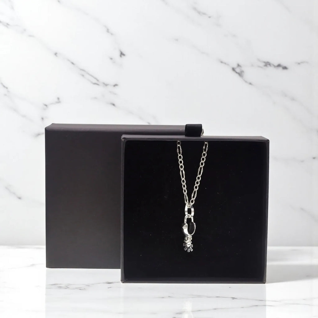 Dije De Bota Vaquera Con Espuela + Cadena en Plata .925