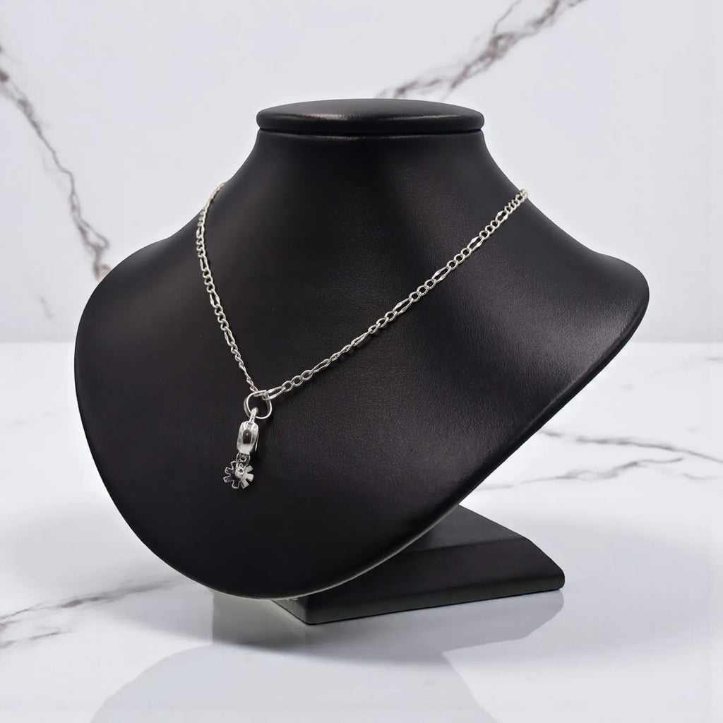 Dije De Bota Vaquera Con Espuela + Cadena en Plata .925