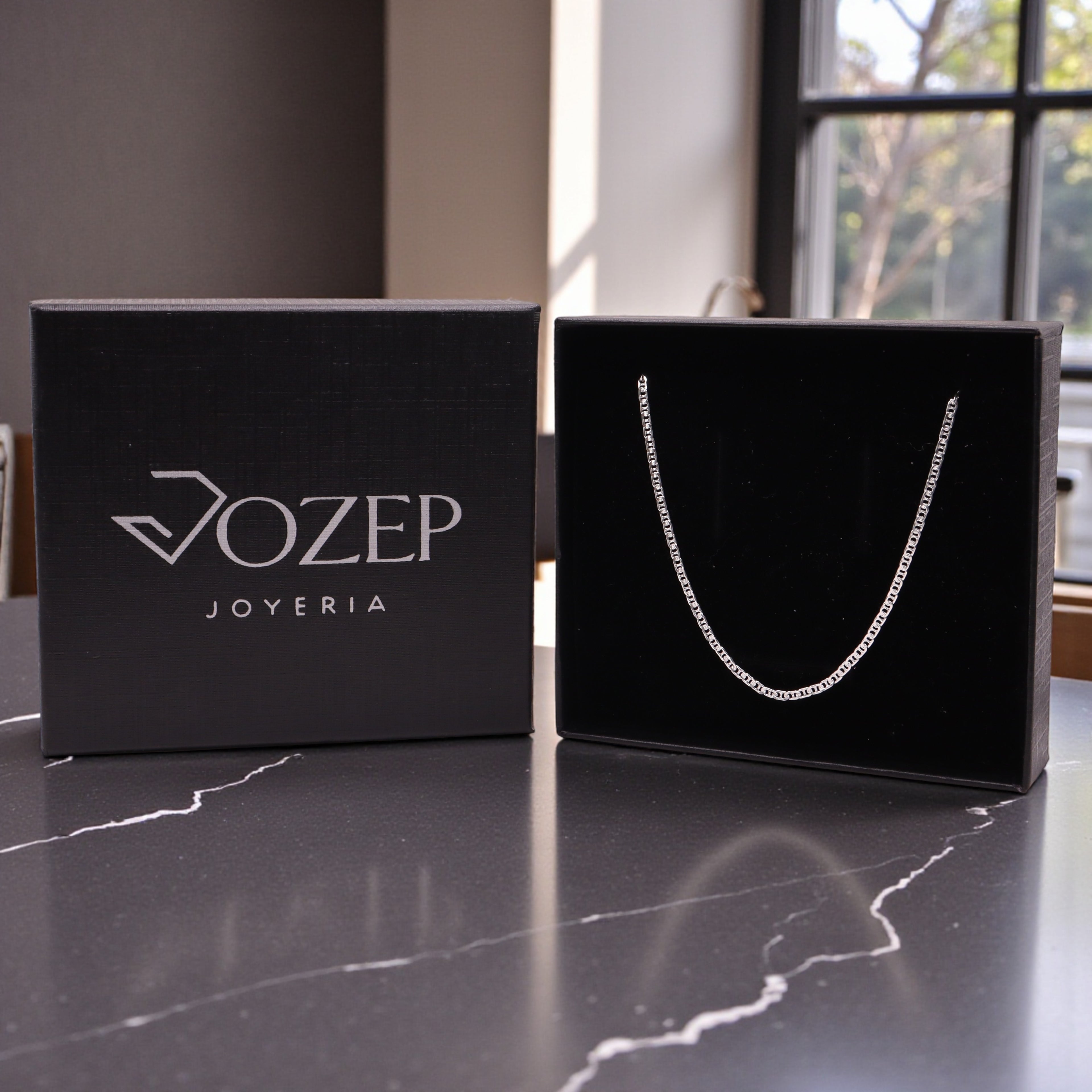 Cadena Gucci Ancla Martillada Pequeña Plata .925 45, 55 o 60 cm | Jozep Joyería