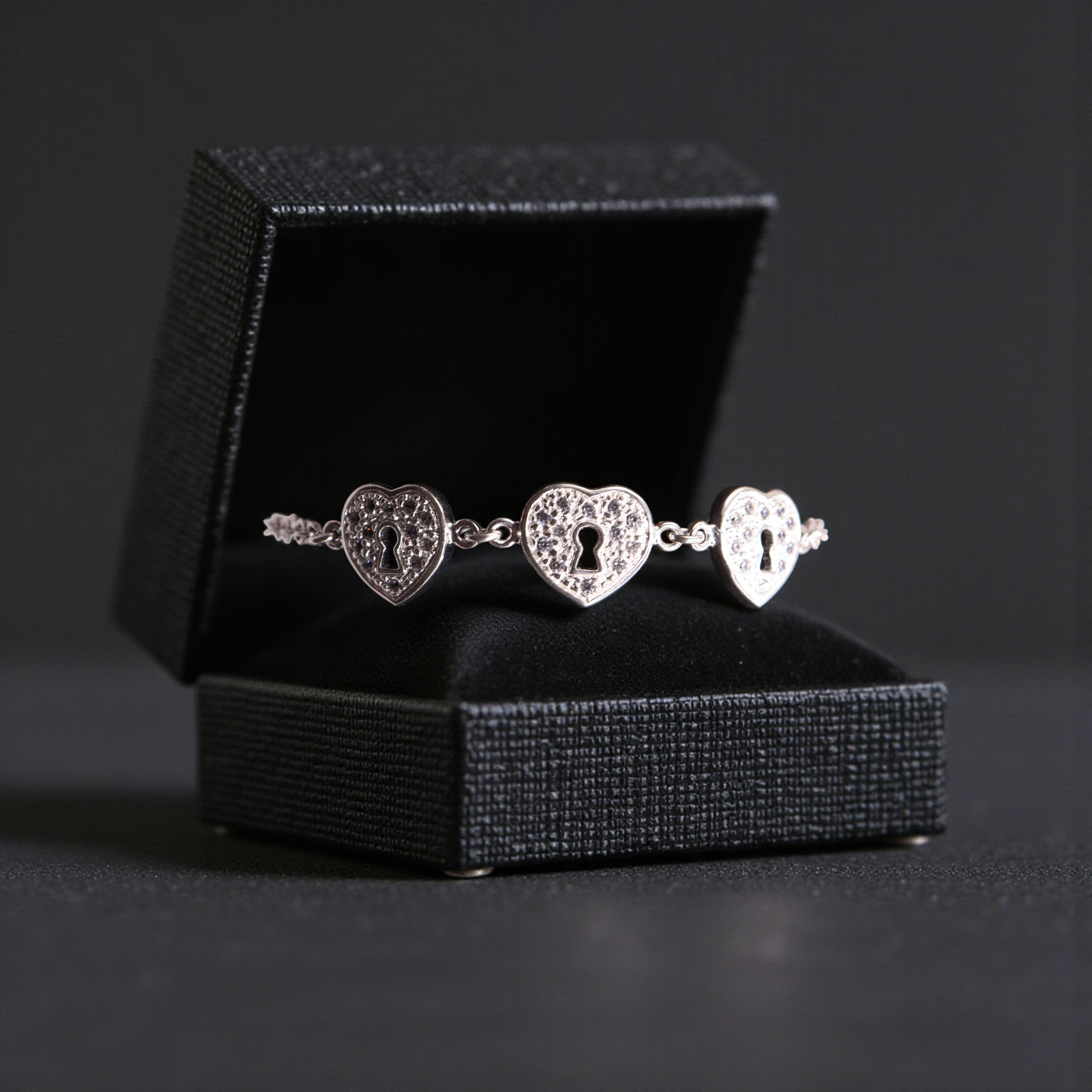 Pulsera Tres Corazones Candado Plata .925 19 cm Jozep Joyería