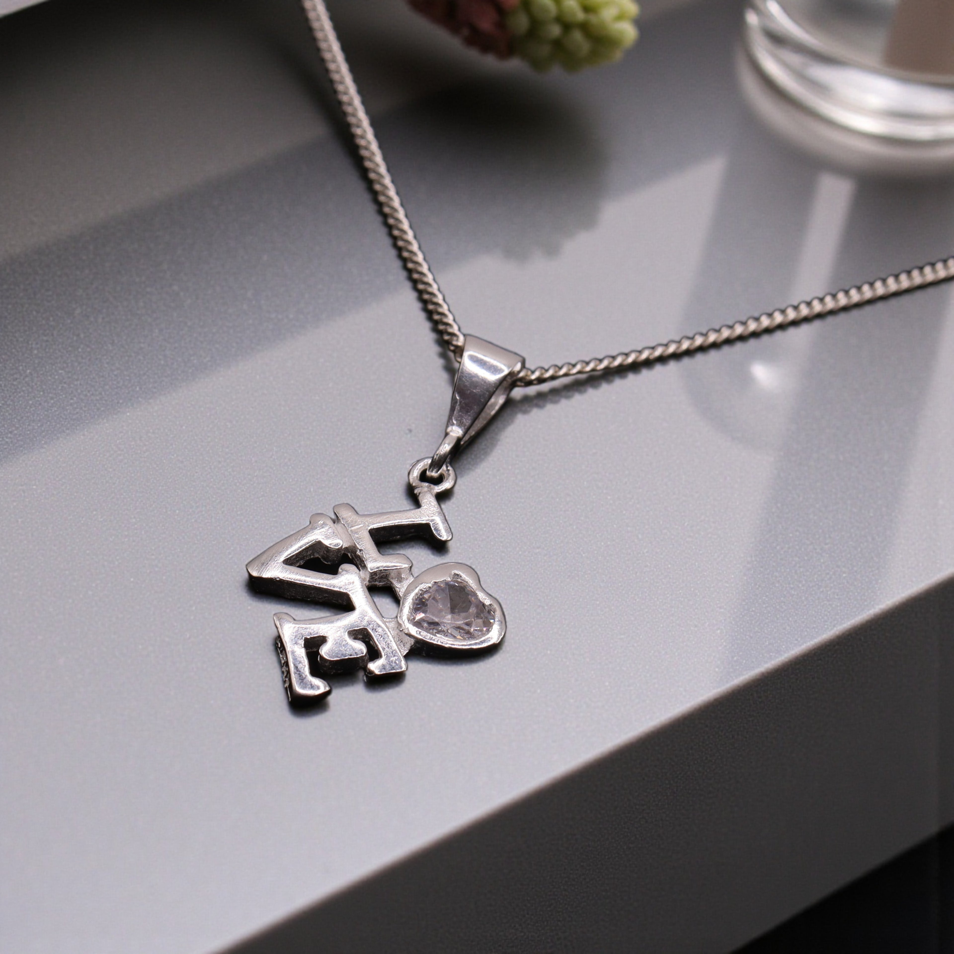 Dije Love Con Corazón Plata .925