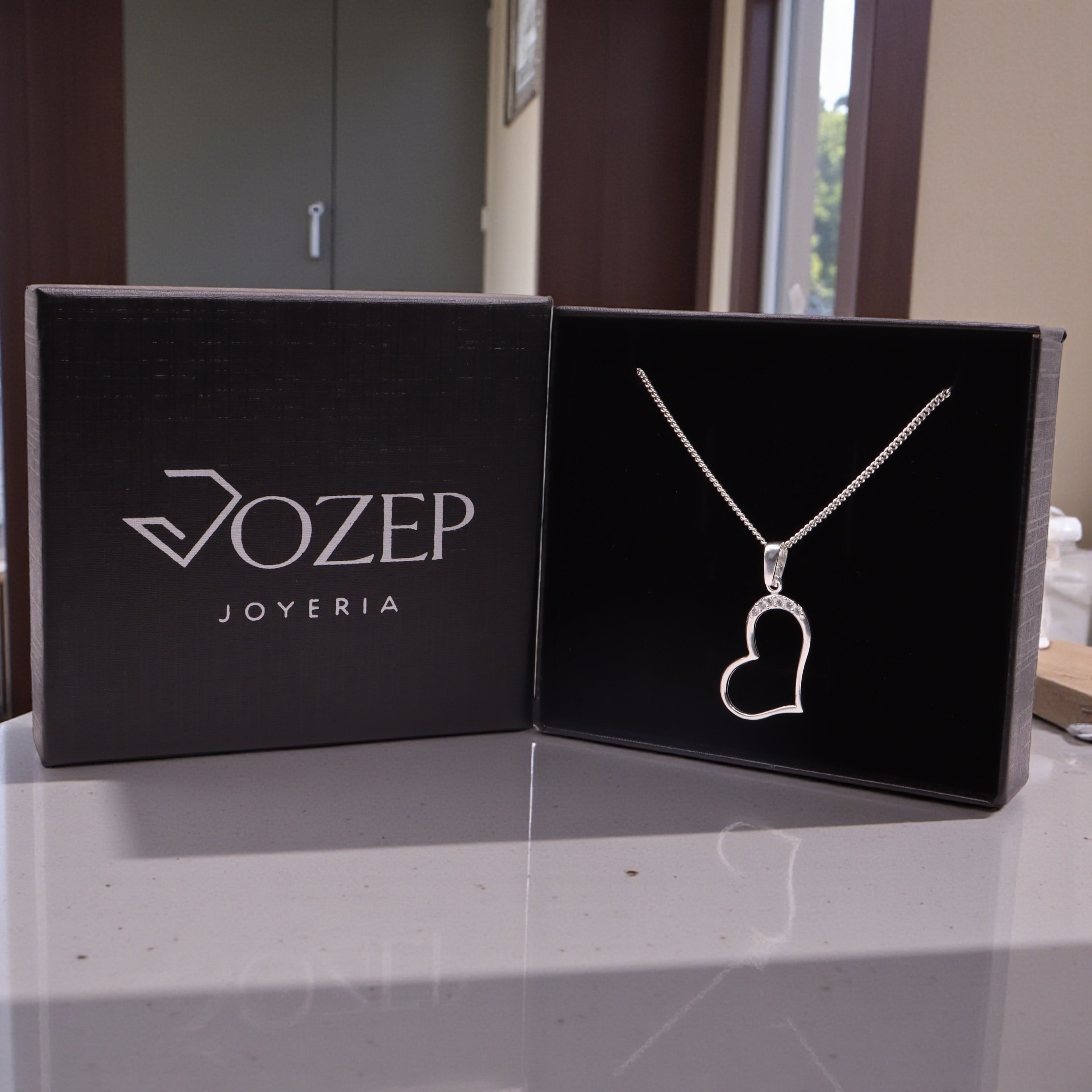 Dije Corazón Lazo Eterno Plata .925 Jozep Joyería