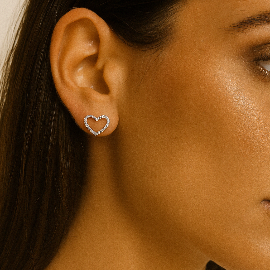 Broquel Contorno de Corazón de Plata .925