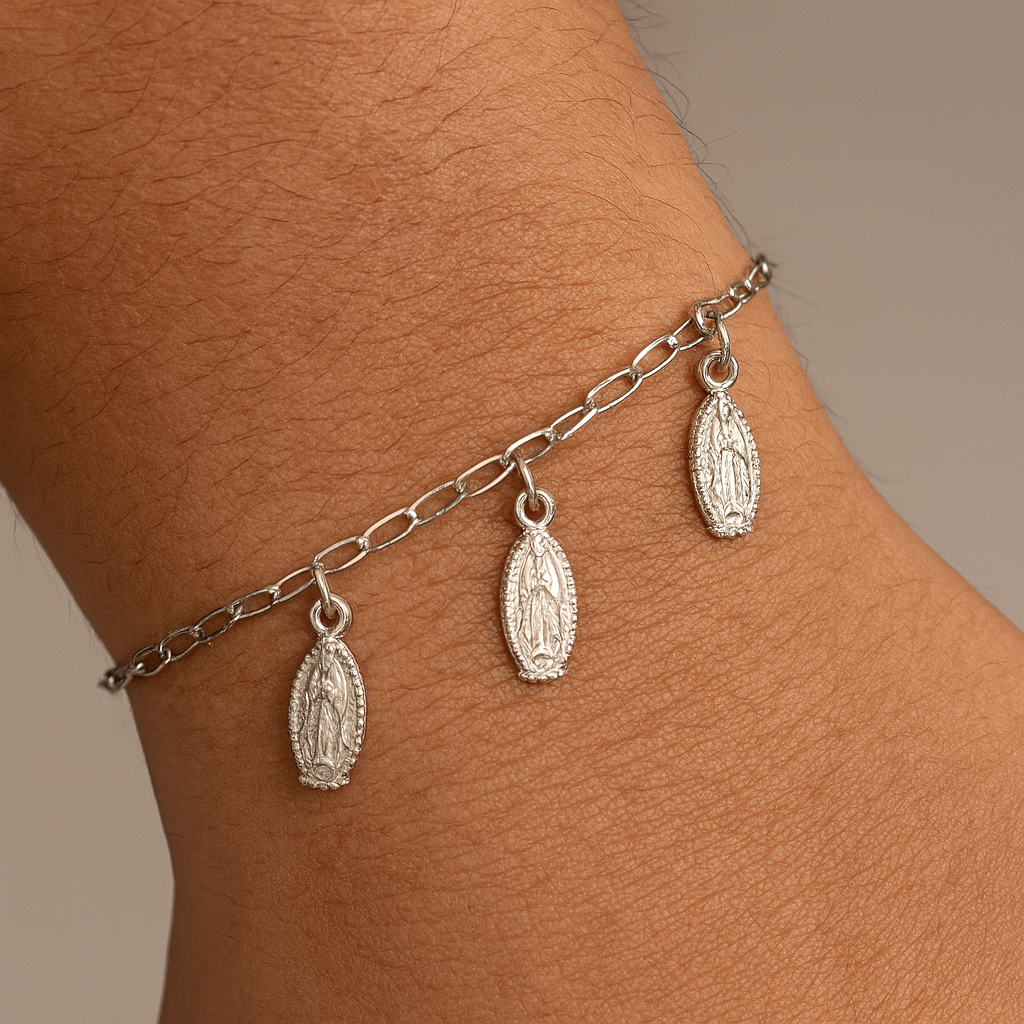Pulso De Plata .925 Estilo Barbado Con Dijes De Virgen 18 cm