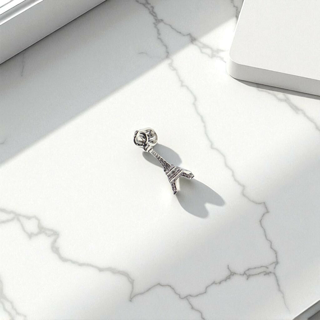 Dije Torre Eiffel Chica + Cadena en Plata .925