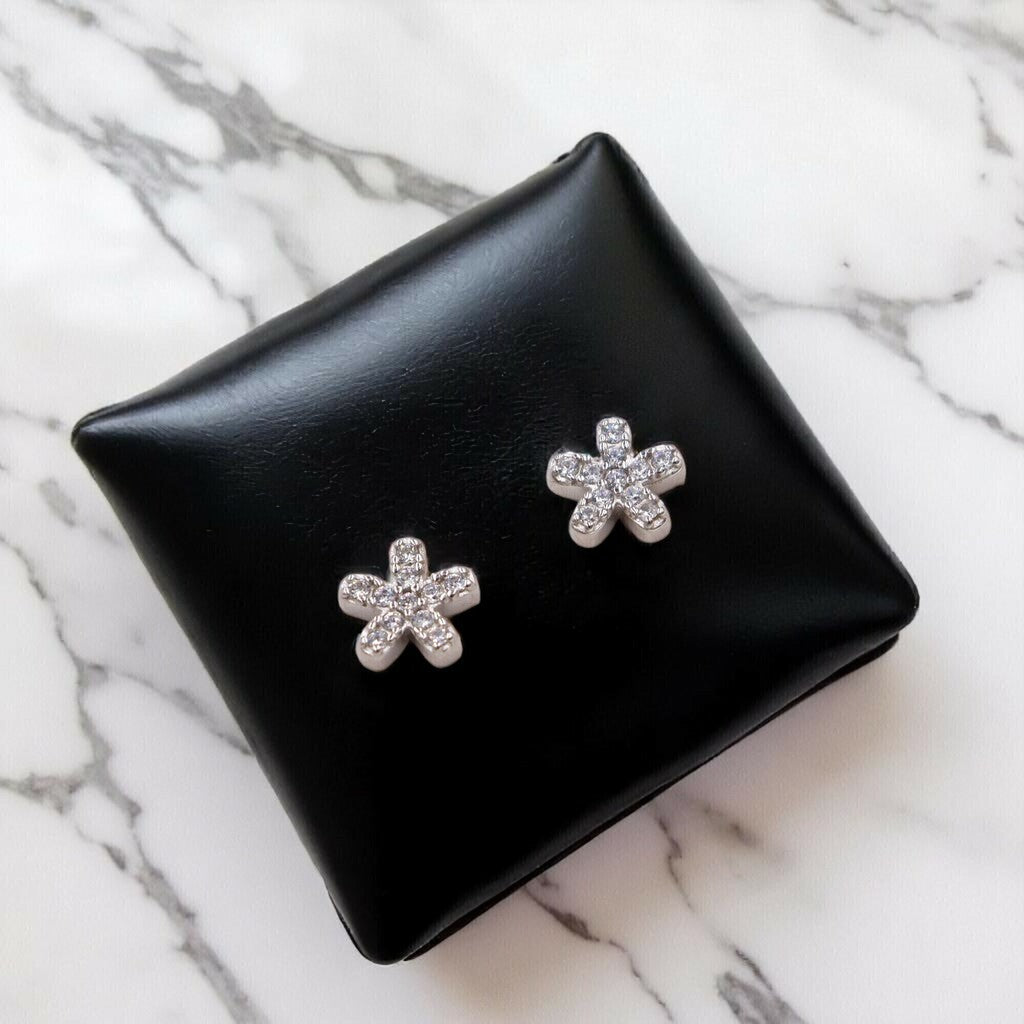 Broquel Flor de Plata .925