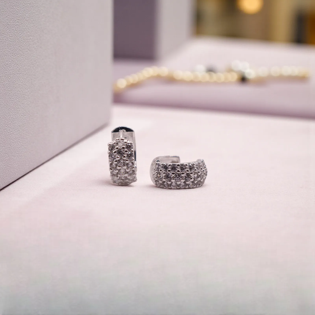 Arete Huggie De plata .925 Con Zirconia