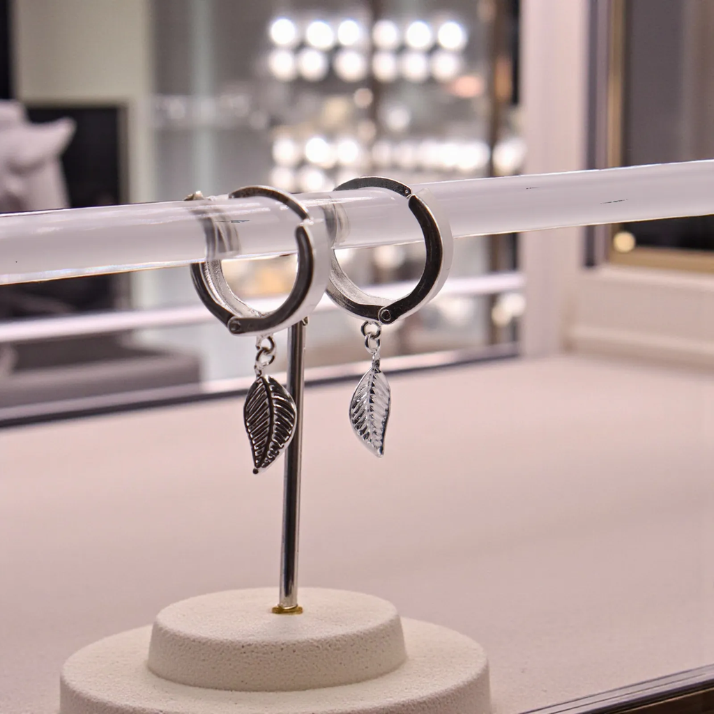 Aretes Hoja Colgante En Plata .925