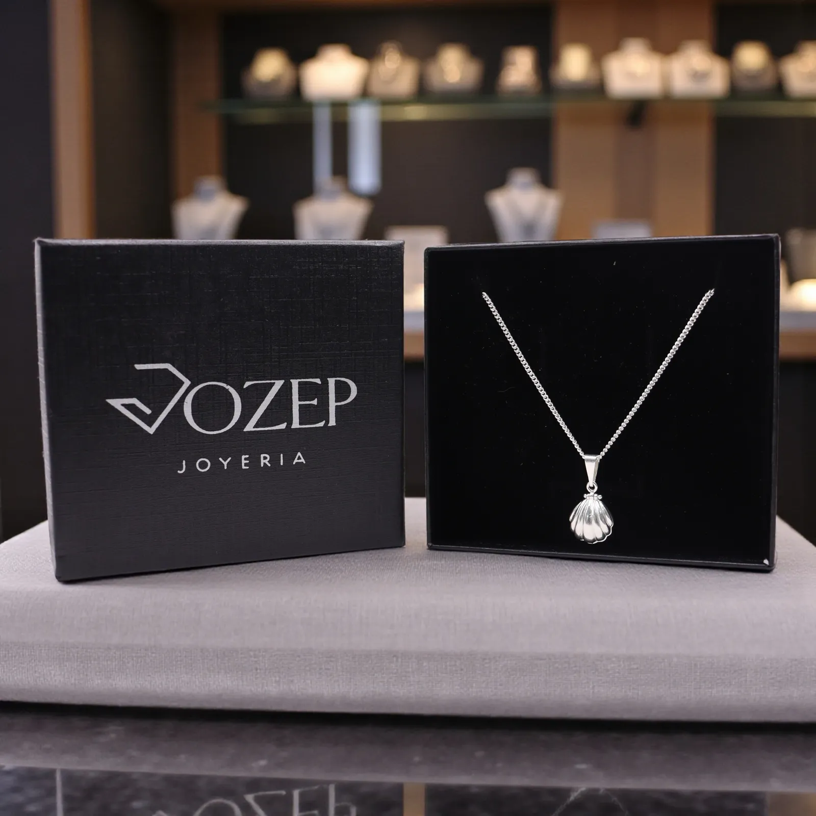 Dije De Concha Con Perla + Cadena en Plata .925