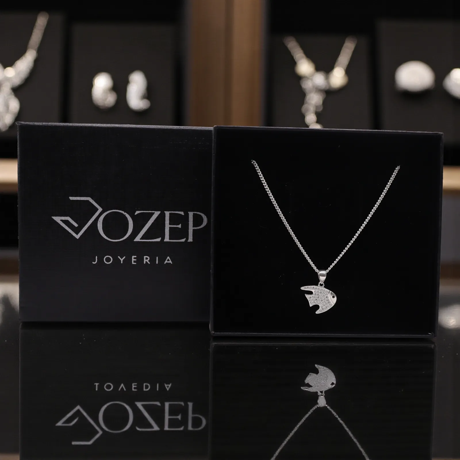 Dije De Pez + Cadena en Plata .925