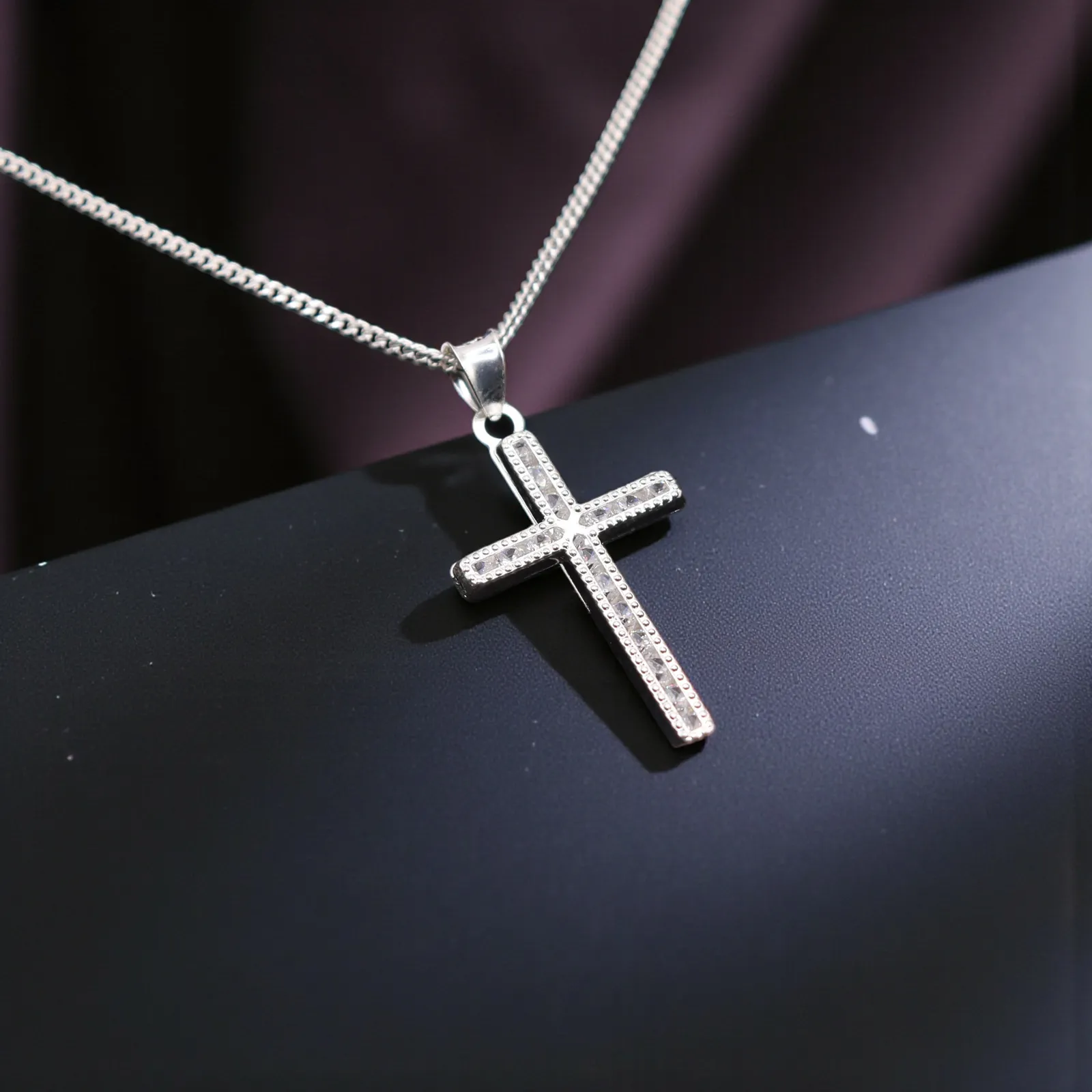 Dije De Cruz Con Circonia + Cadena en Plata .925