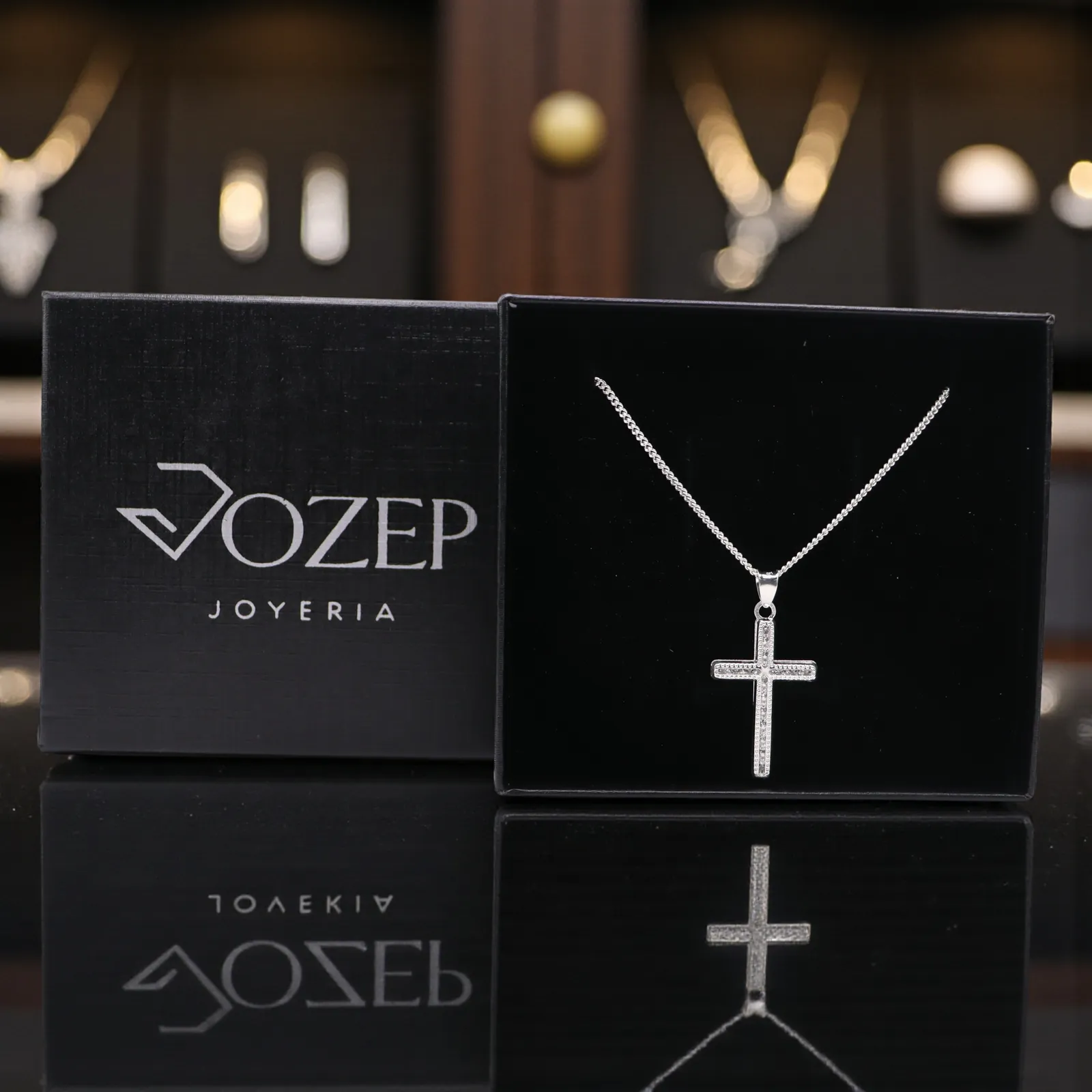 Dije De Cruz Con Circonia + Cadena en Plata .925