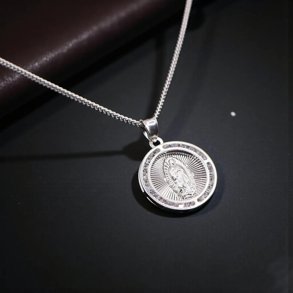Dije De Medalla De Virgen Circular + Cadena en Plata .925