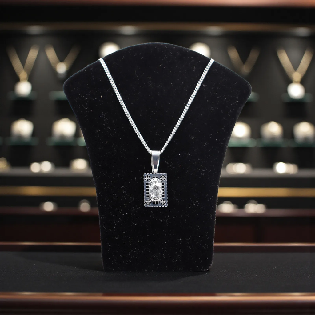 Dije De Virgen Con Flores + Cadena en Plata .925