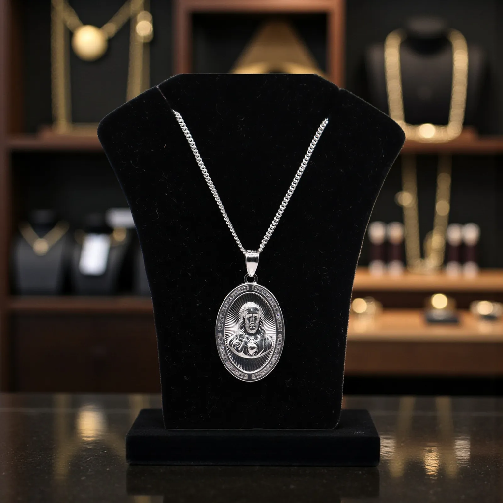 Dije De Medalla De Jesus Ovalada + Cadena en Plata .925