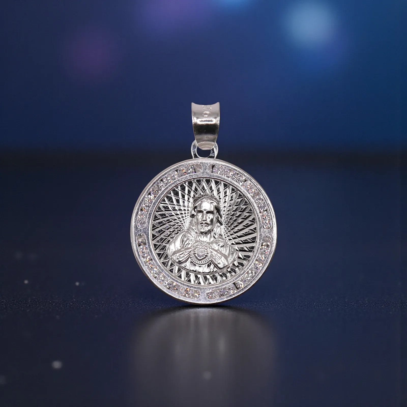 Dije De Medalla De Jesus Chica + Cadena en Plata .925