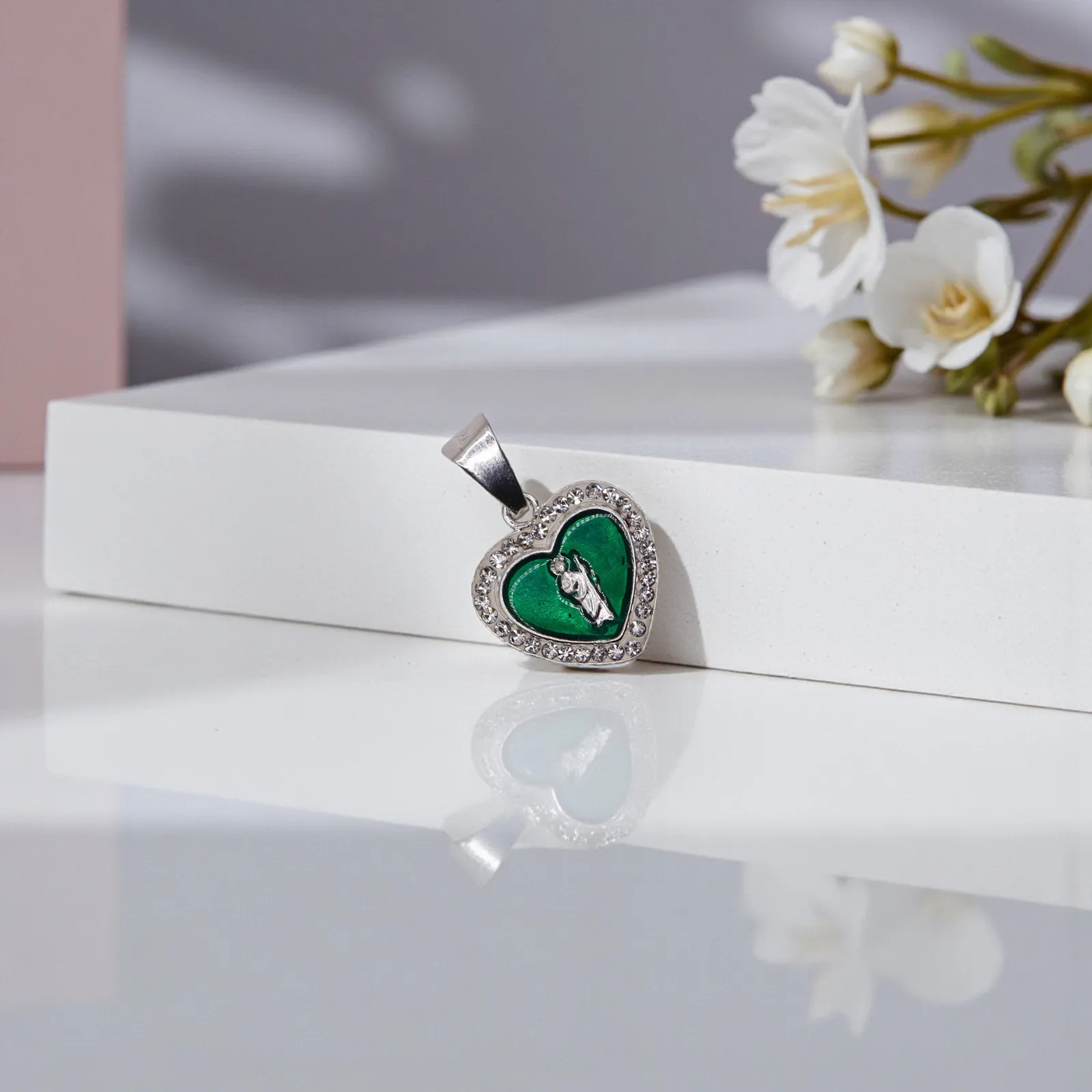 Dije De San Judas En Forma De Corazón + Cadena en Plata .925