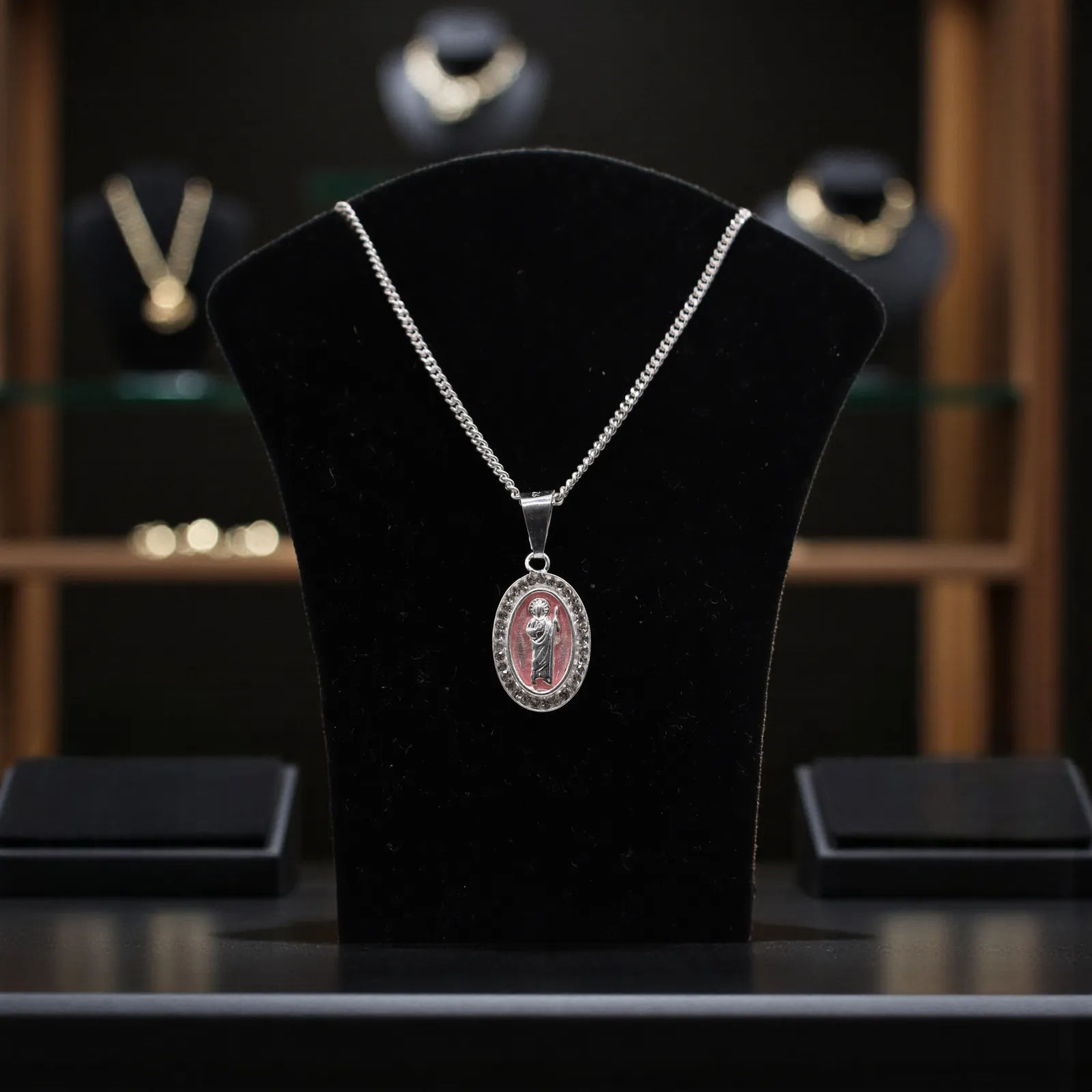 Dije De Medalla De San Judas Ovalo Rosa + Cadena en Plata .925