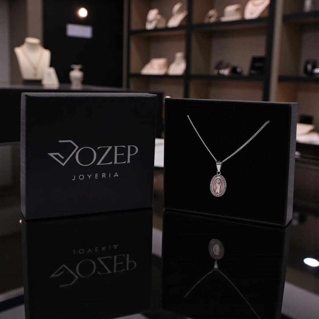 Dije De Medalla De San Judas Ovalo Rosa + Cadena en Plata .925