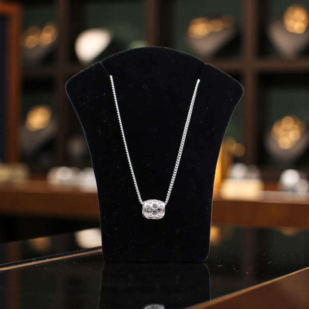 Dije Tipo Charm + Cadena en Plata .925