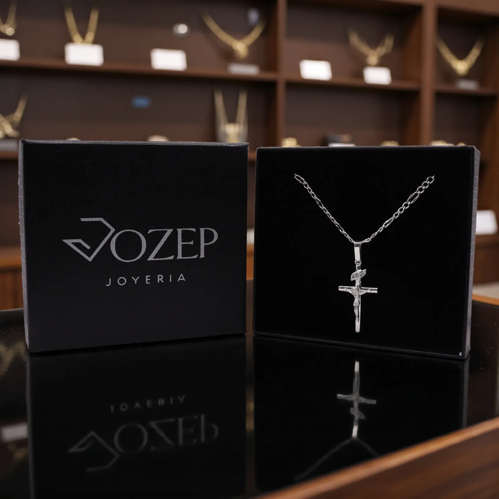 Dije De Cruz Cristo Celestial + Cadena en Plata .925
