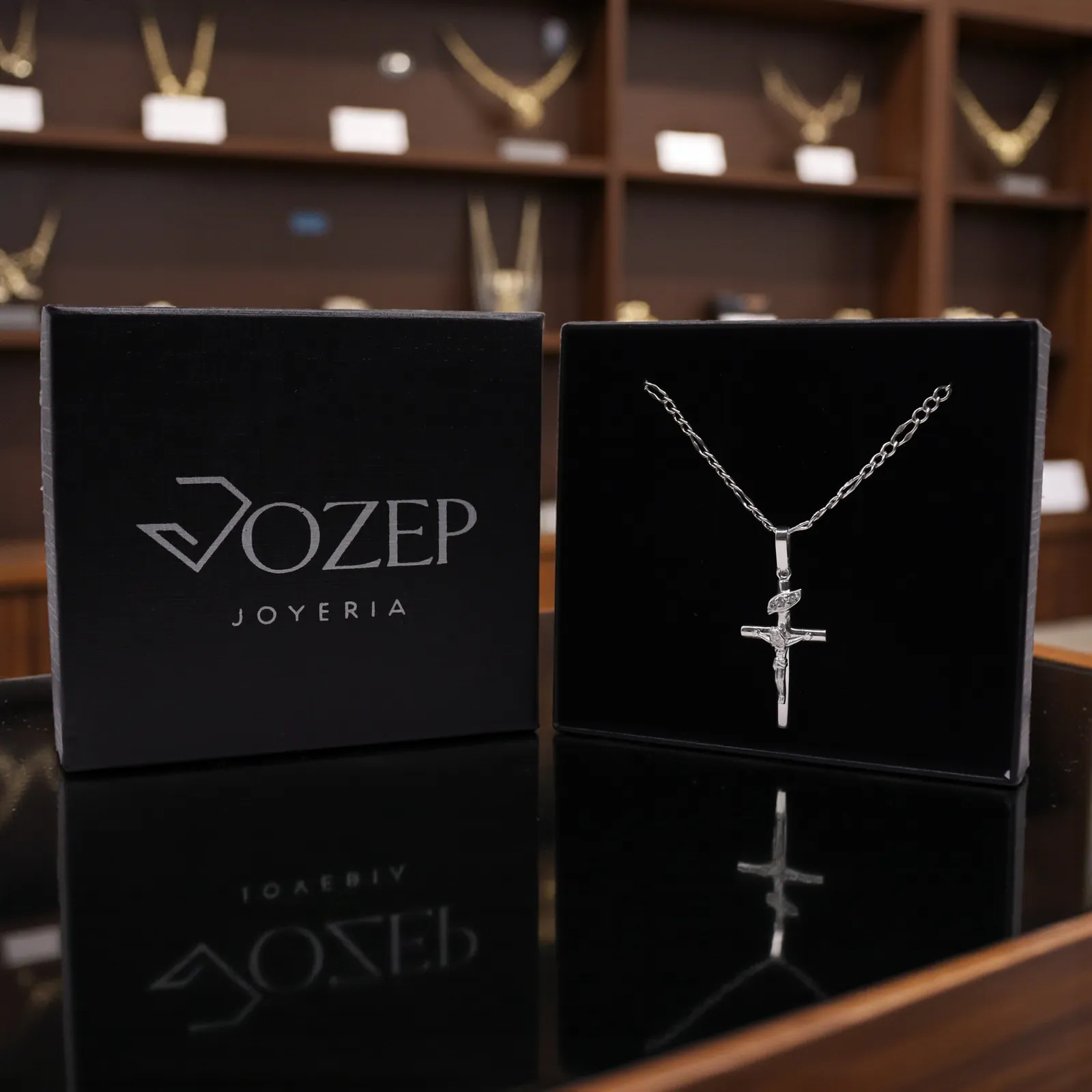 Dije De Cruz Cristo Celestial + Cadena en Plata .925