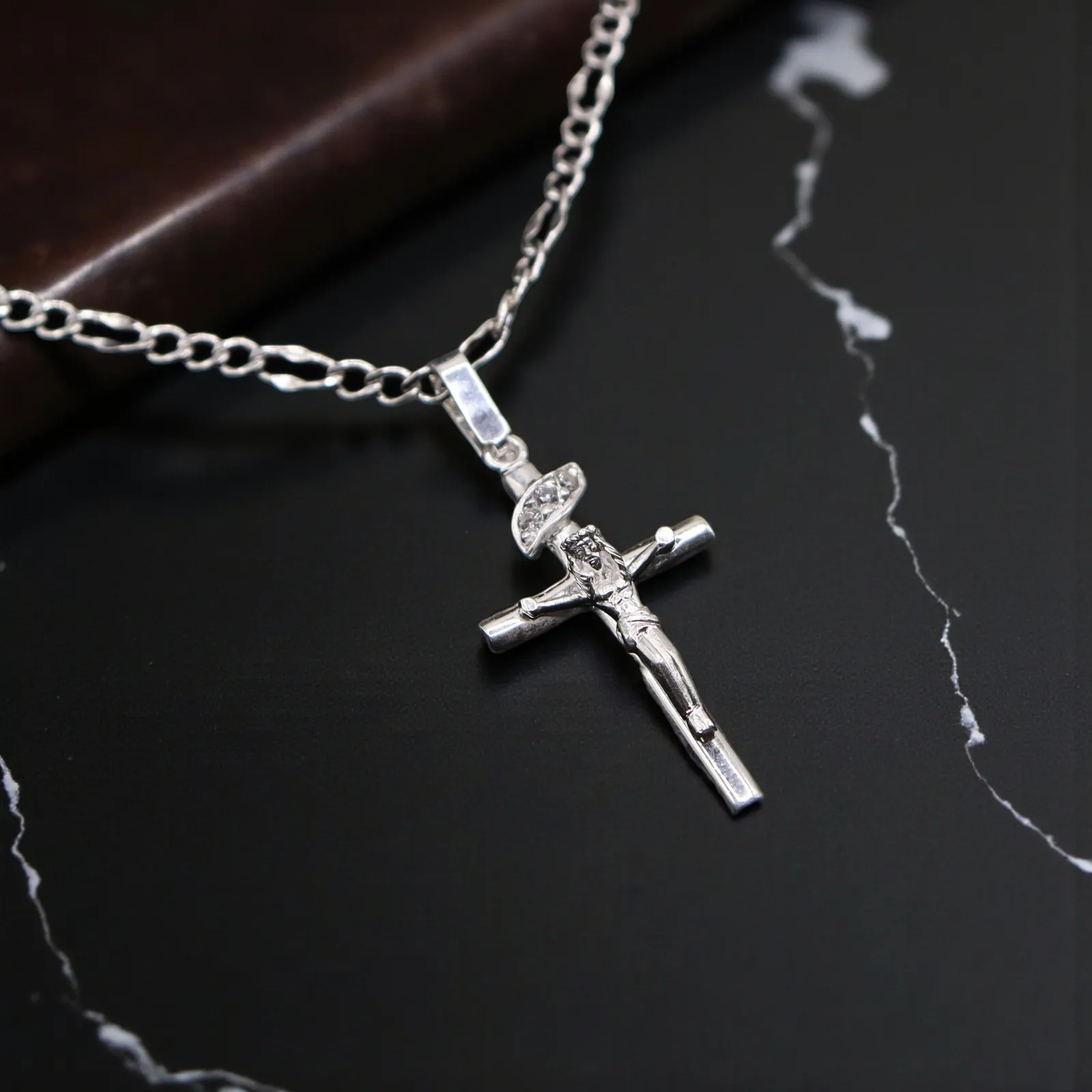 Dije De Cruz Cristo Celestial + Cadena en Plata .925