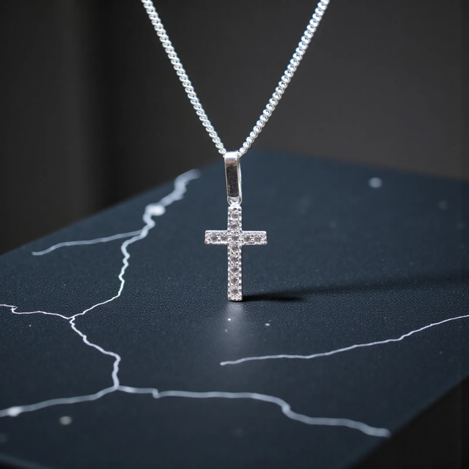 Dije De Cruz Con Circonia + Cadena en Plata .925