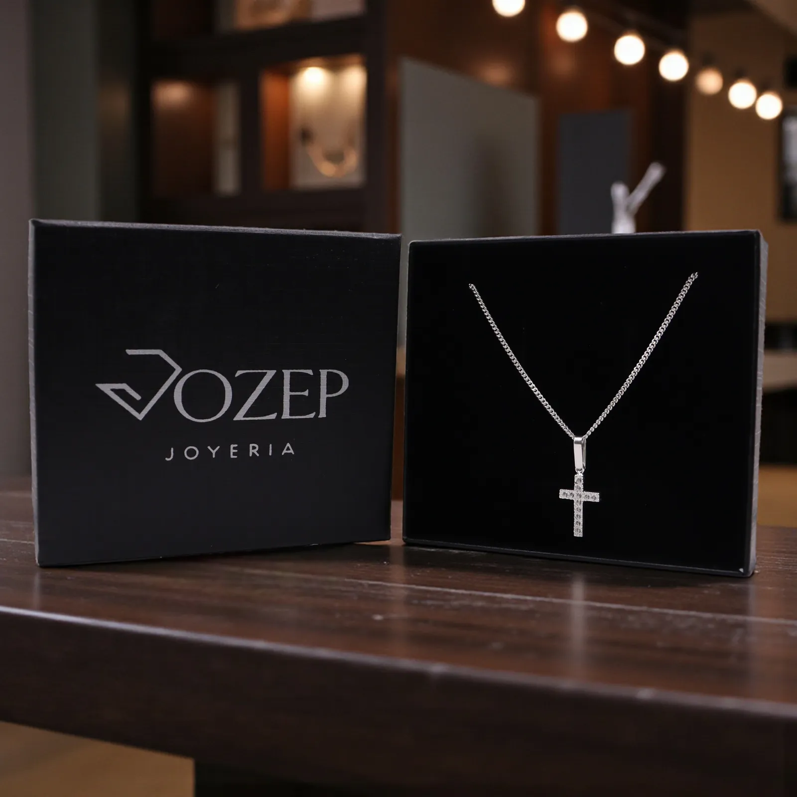 Dije De Cruz Con Circonia + Cadena en Plata .925