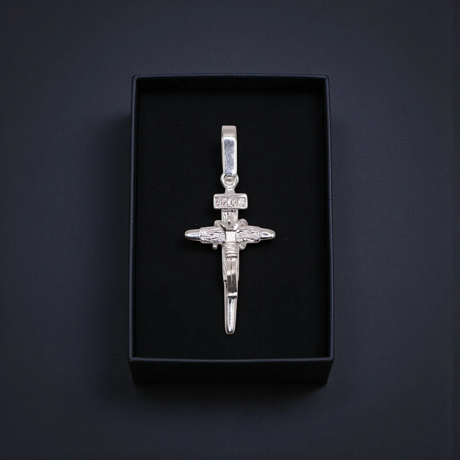 Dije De Cruz Con Cristo Clasica + Cadena en Plata .925