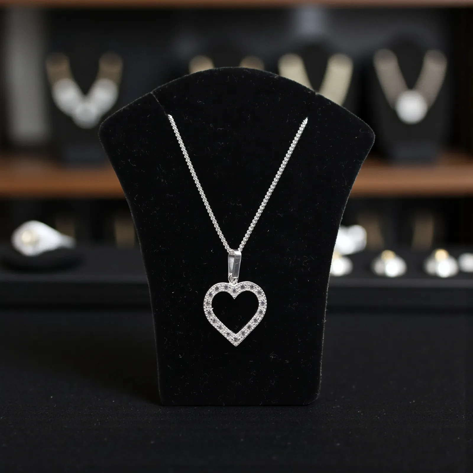 Dije De Corazón + Cadena en Plata .925