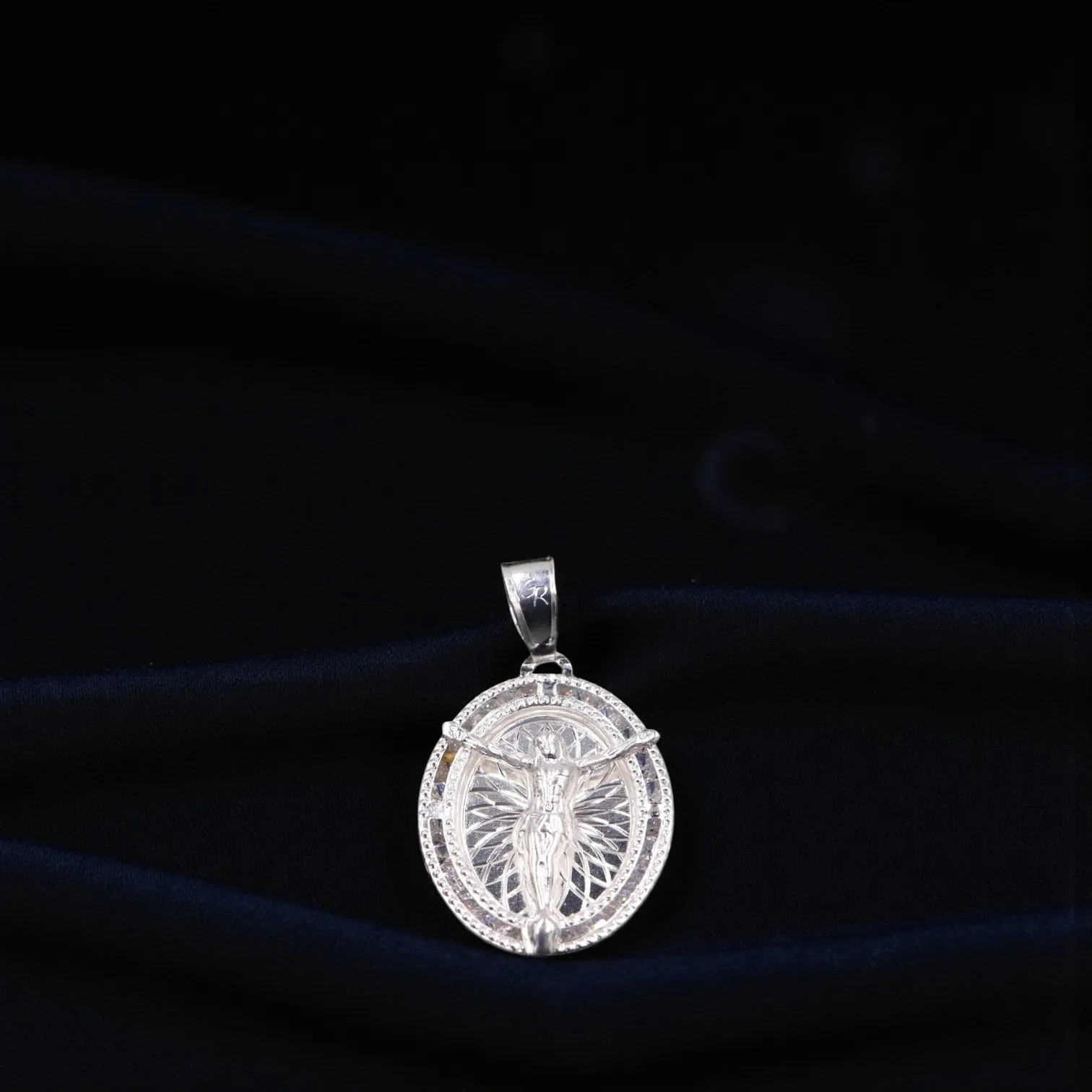 Medalla Jesus + Cadena en Plata .925