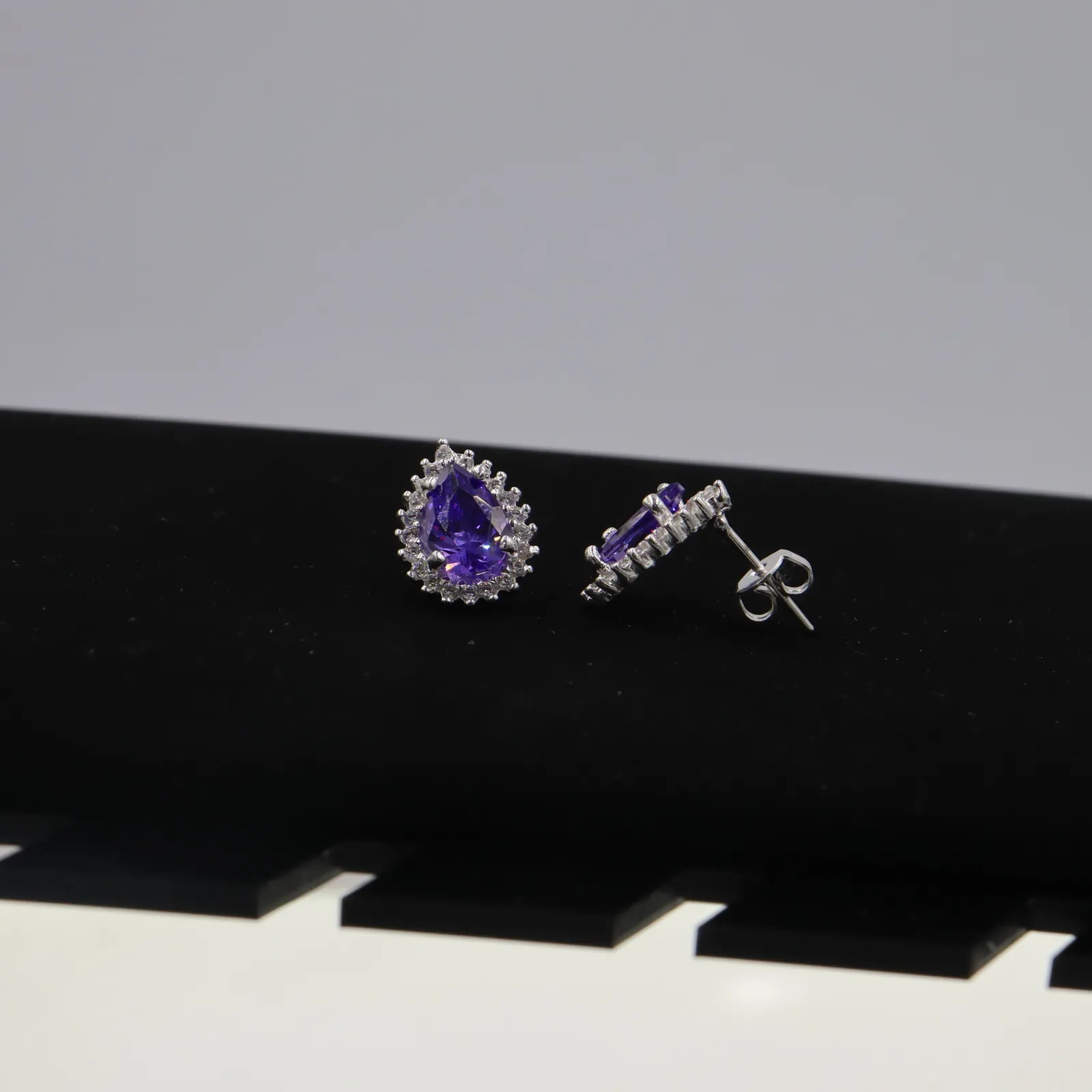 Aretes + Dije Gota Morada en Plata .925