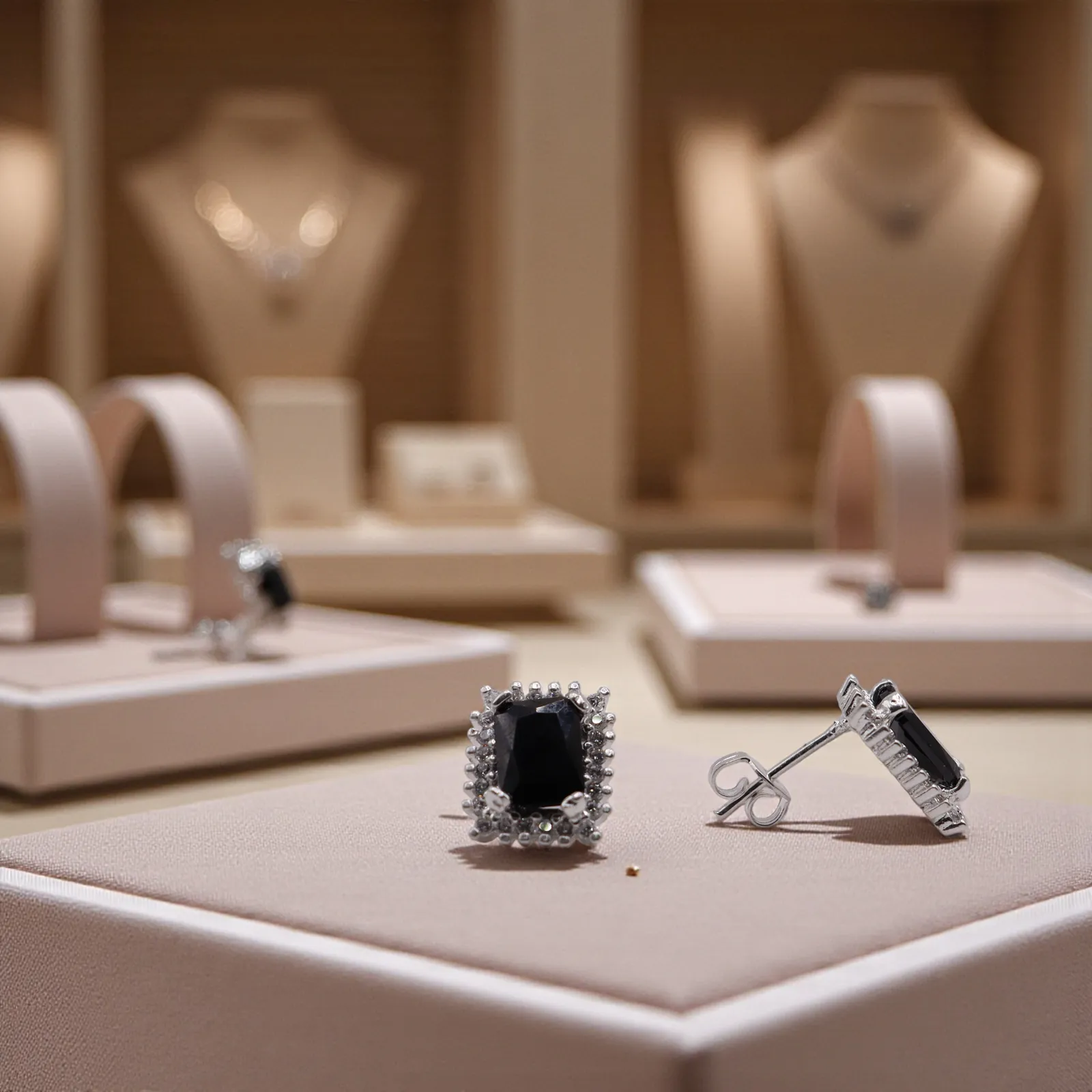 Aretes + Dije Cuadro Negro en Plata .925