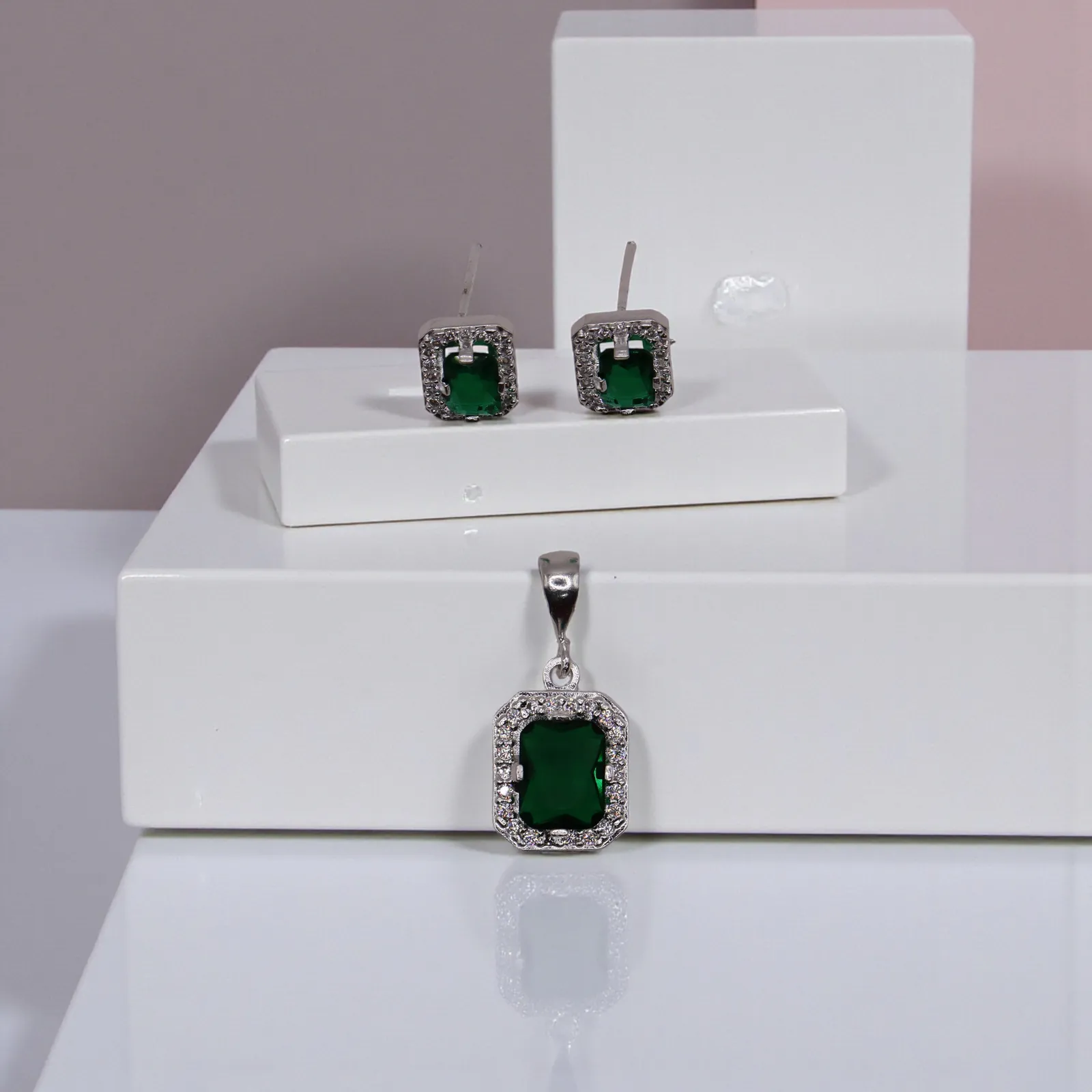 Aretes + Dije Cuadro Verde en Plata .925