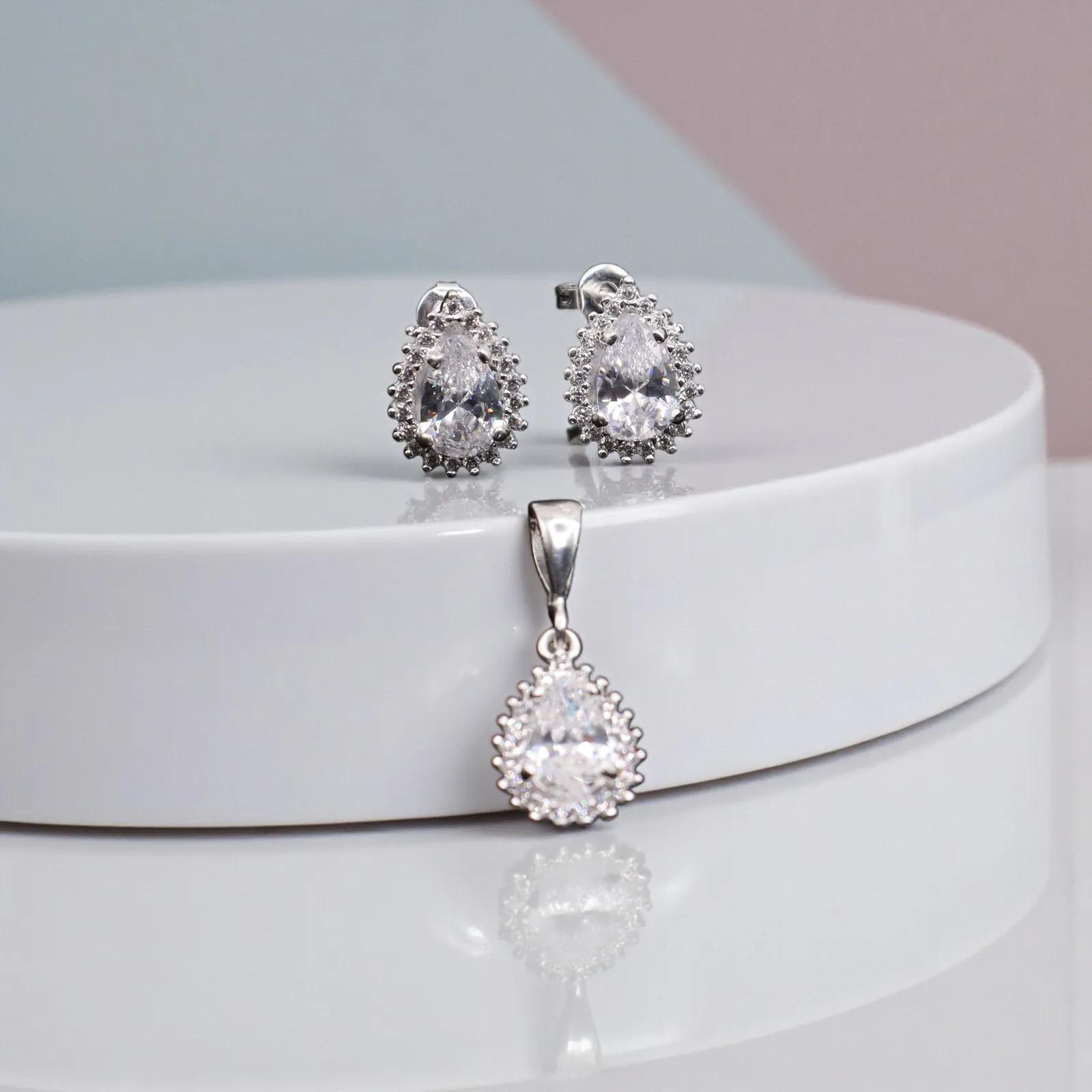 Aretes + Dije Gota Blanca en Plata .925