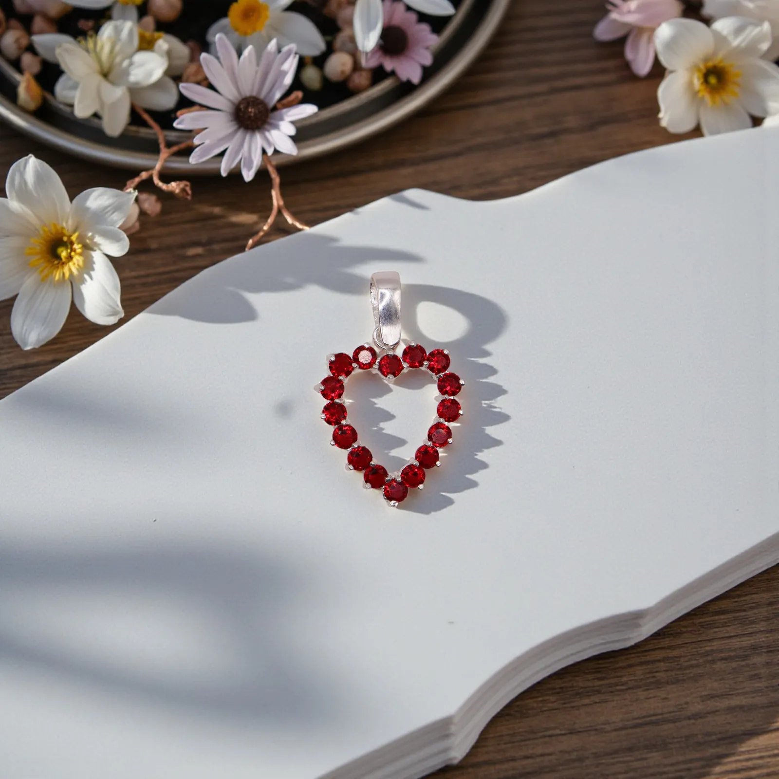 Dije Corazón Contorno Rojo En Plata .925