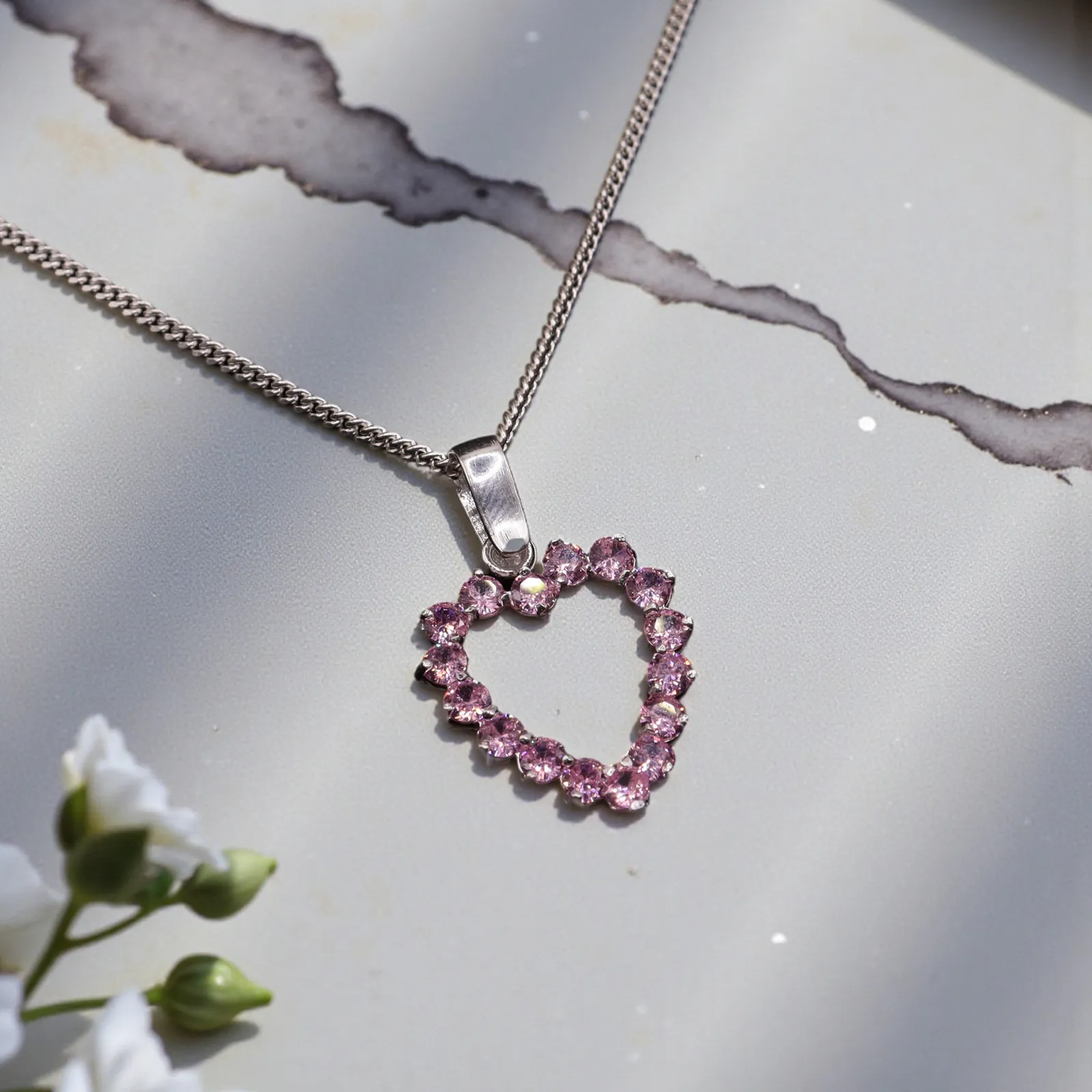 Dije Corazón Contorno Rosa En Plata .925