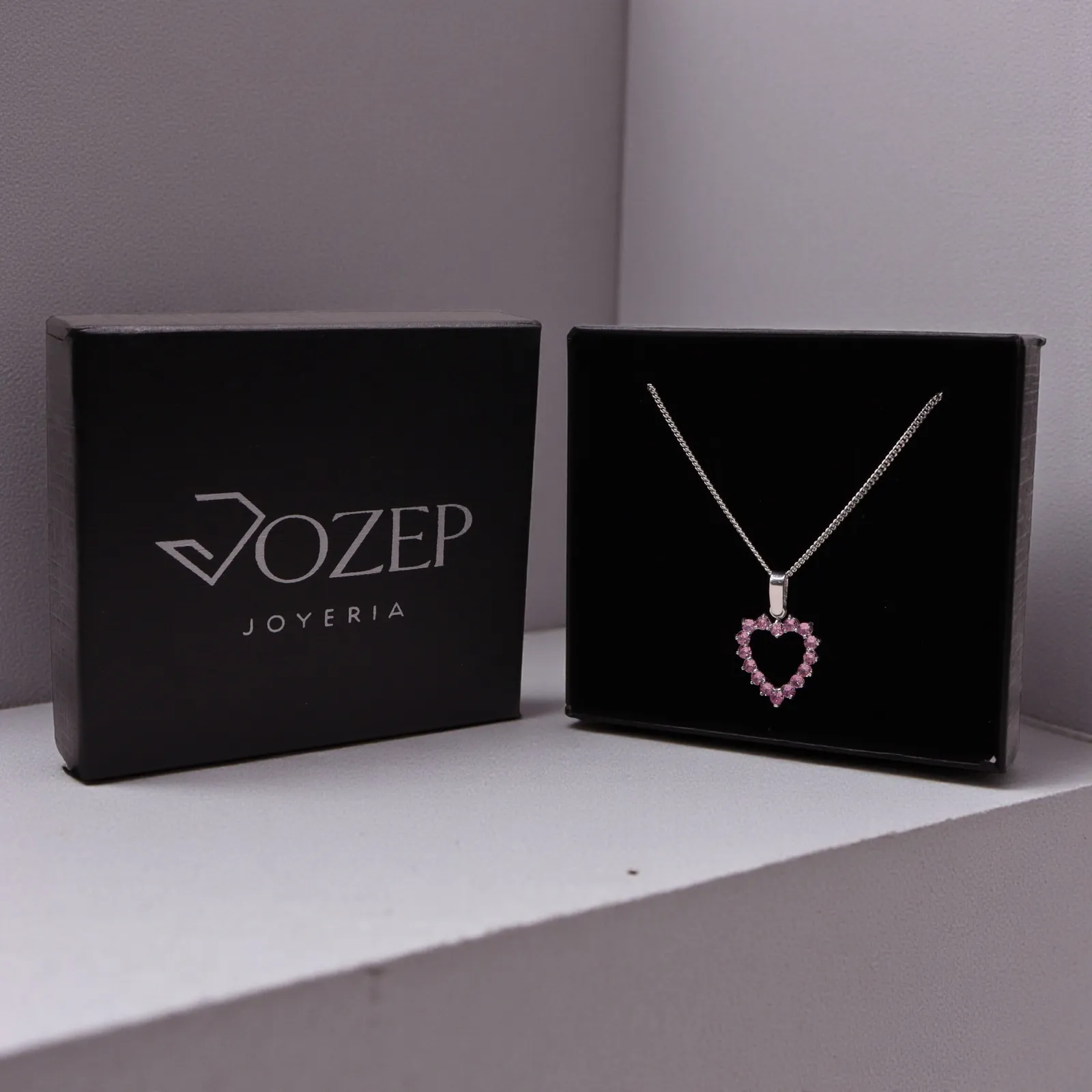 Dije Corazón Contorno Rosa En Plata .925