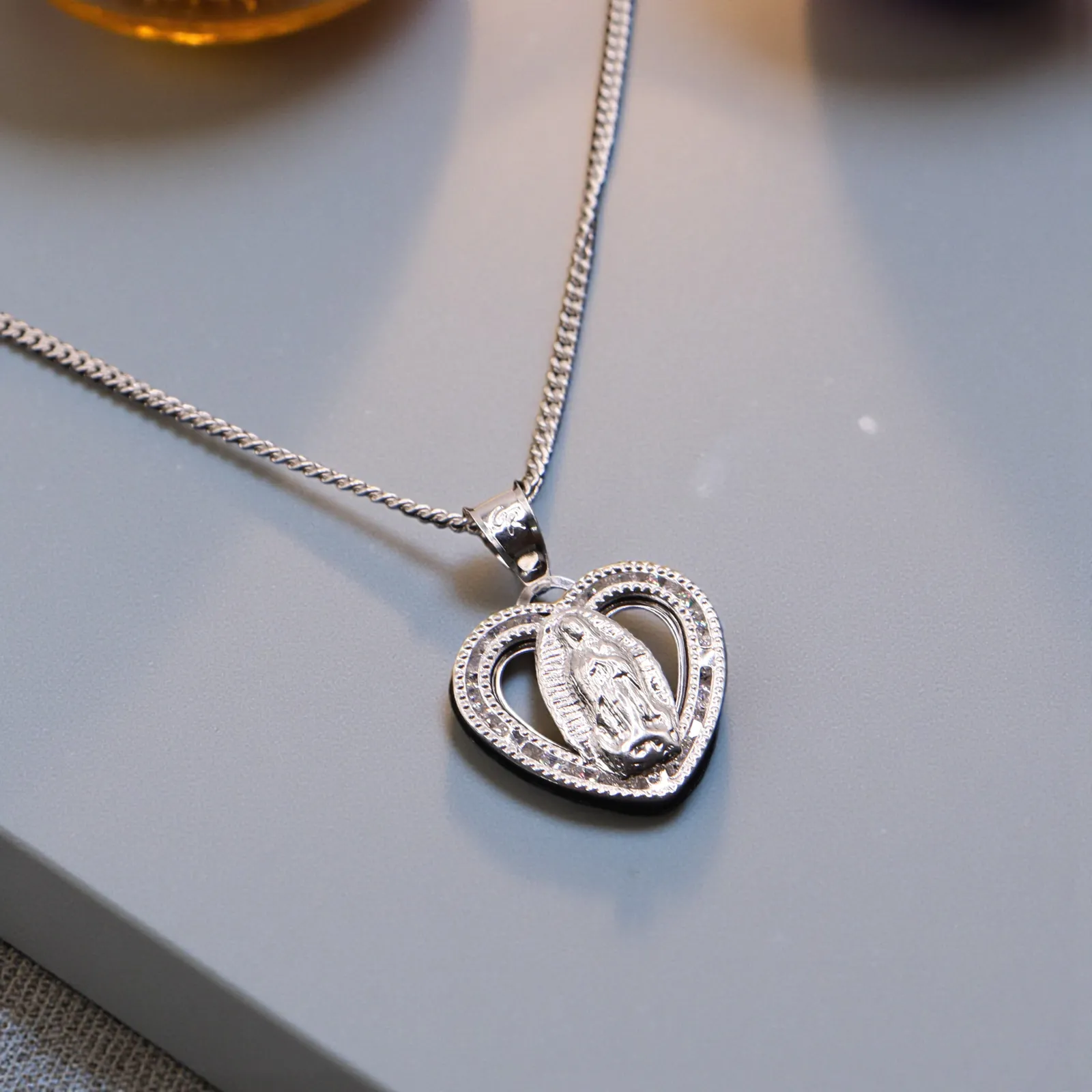 Dije Corazón Con Virgen Grande Plata .925