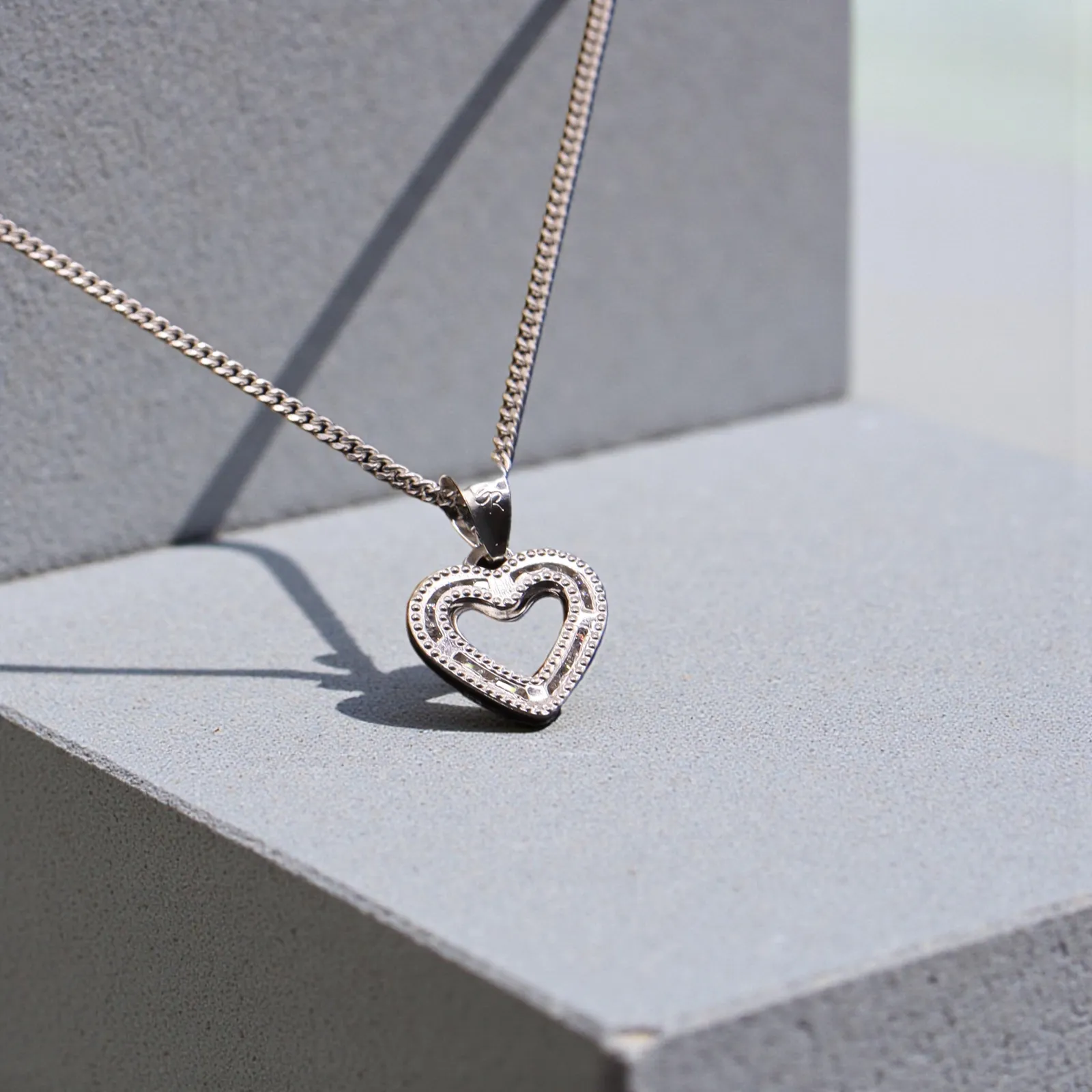 Dije Contorno Corazón Chico Plata .925