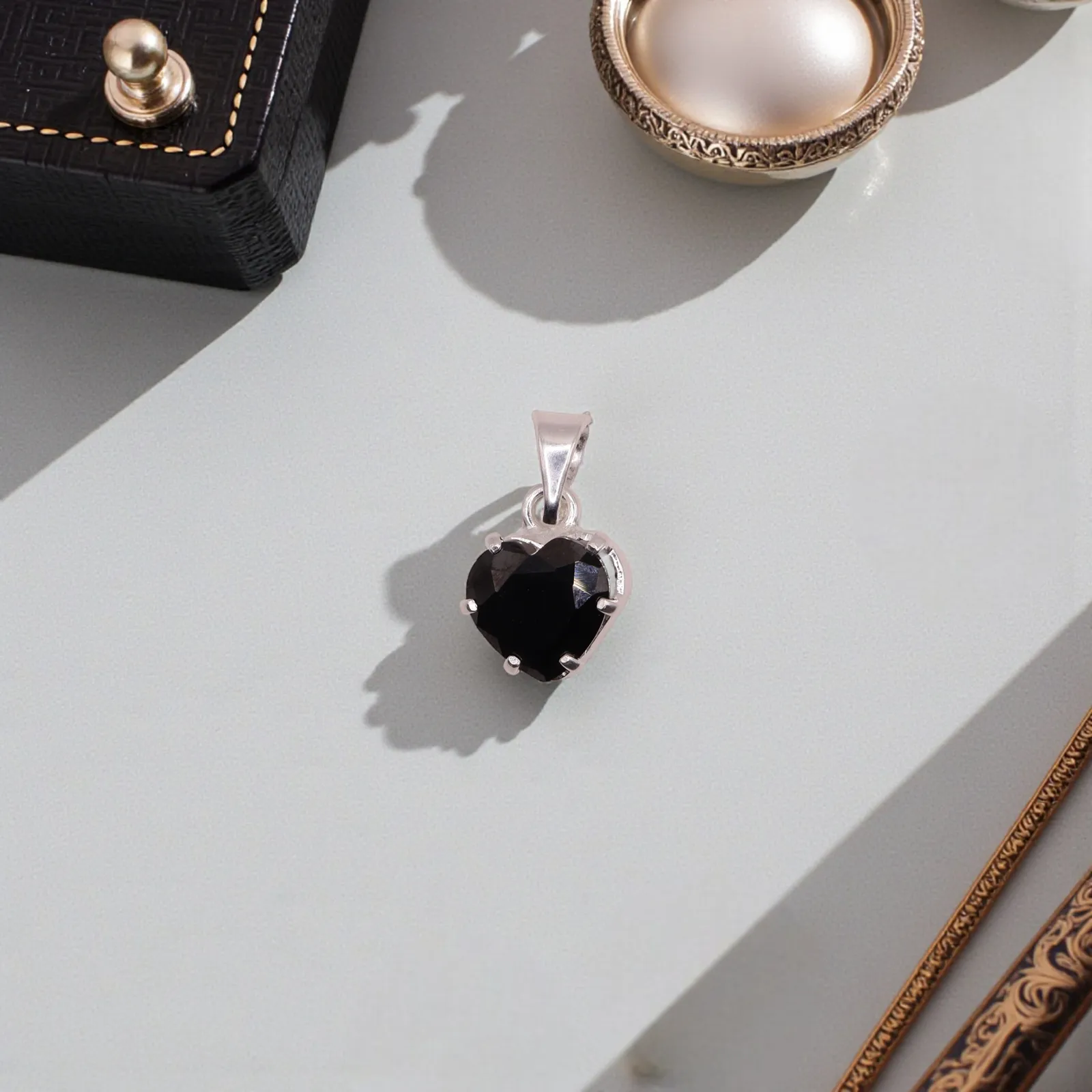 Dije Corazón Mediano Negro Plata .925