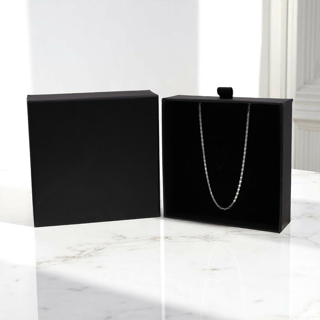 Cadena Gucci Delgada de Plata .925