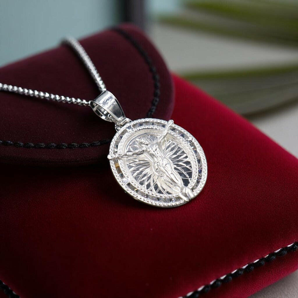 Medalla Jesus + Cadena en Plata .925