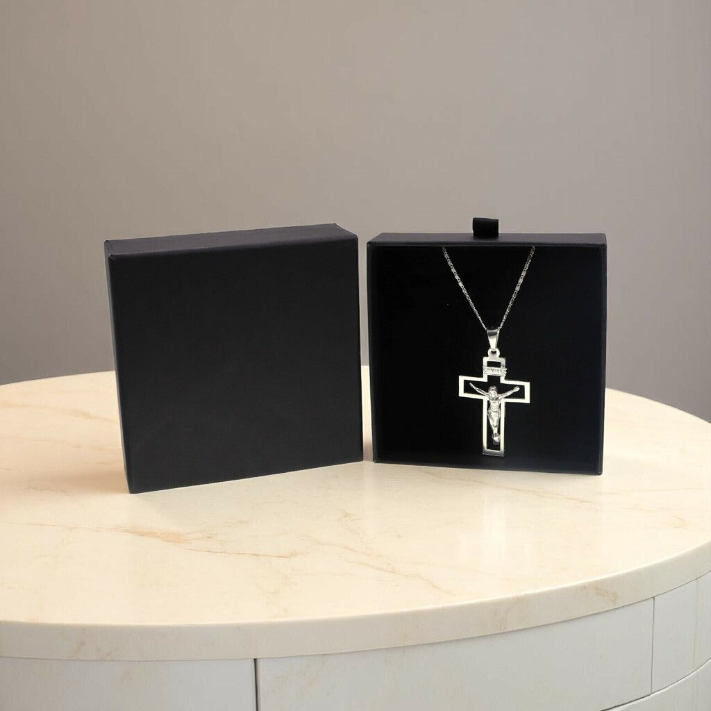 Dije Jesus Con Controno De Cruz Grande + Cadena en Plata .925