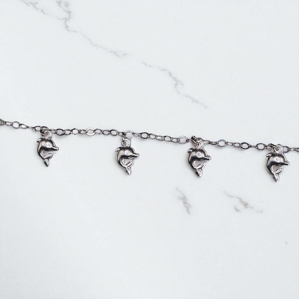 Pulso De Plata .925 Estilo Barbado Con Dijes De Delfin 19 cm