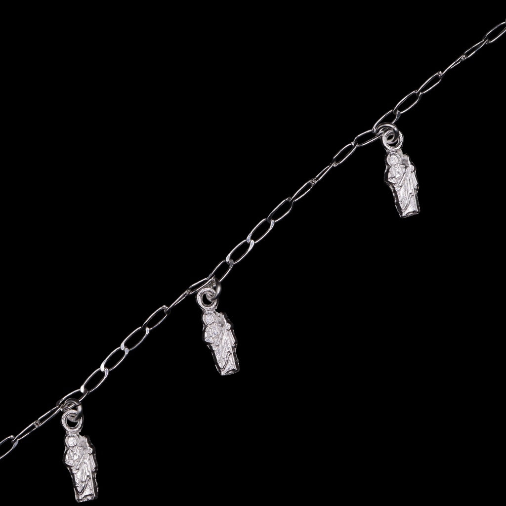 Pulso De Plata .925 Estilo Barbado Con Dijes De San Judas 18 cm