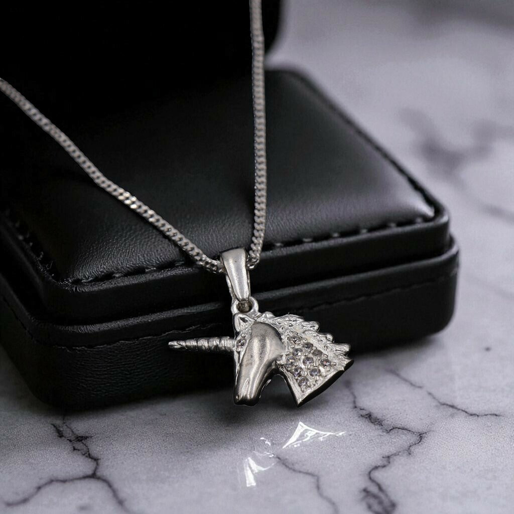 Dije De Unicornio + Cadena en Plata .925